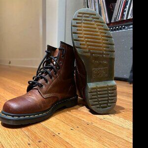 Dr. Martens 1460 - 8-eye - Orleans Leather - Discontinued - US 10M / UK 9M